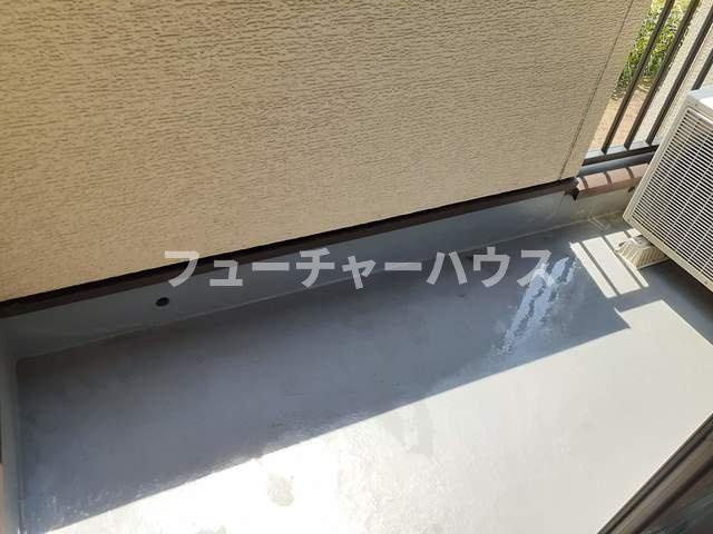 エクセレントのバルコニー|暖かな日差しのふりそそぐバルコニー