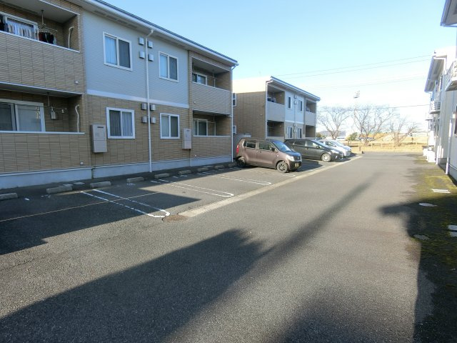 グリーンパーク　Ｅ・Ｉ　Ａの駐車場