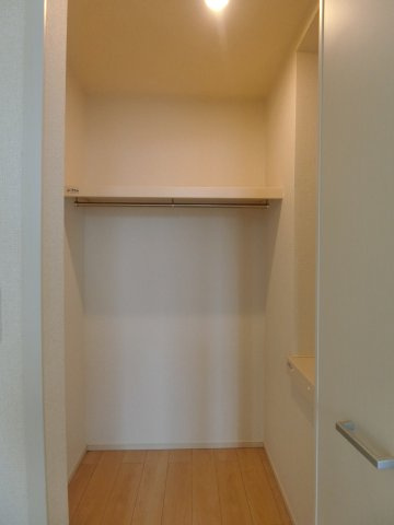 フォーチュネイトハウスＤの収納|イメージC202号室の写真