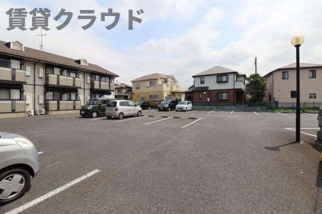 プリシェール稲荷町の駐車場|駐車場に車を止められます