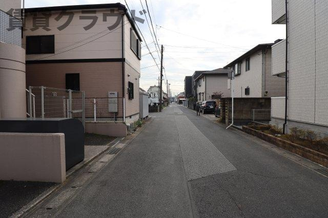 リブリ・ヴァネッサの周辺