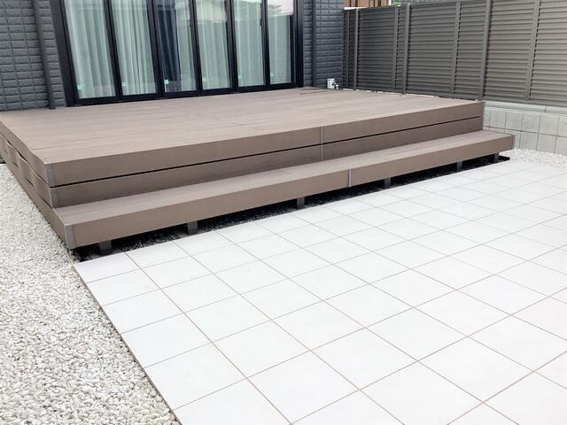 富士市宮島の中古一戸建|リビングに面したお庭には、ウ…