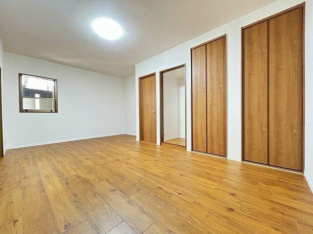 富士市伝法の中古一戸建|１階洋室　別角度（２）