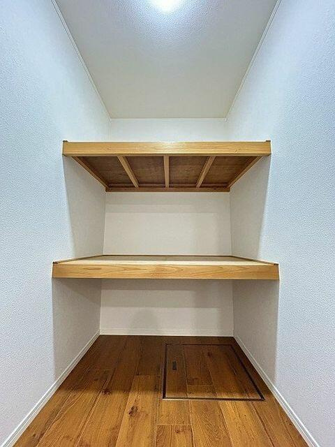 富士市伝法の中古一戸建|１階収納スペース
