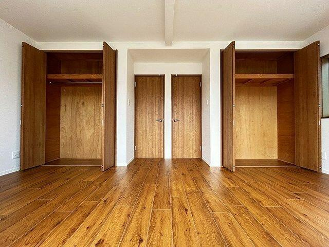富士市伝法の中古一戸建|２階東側洋室　収納スペース