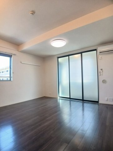 グリーンフローラ　南の内装|明るい色調の室内です