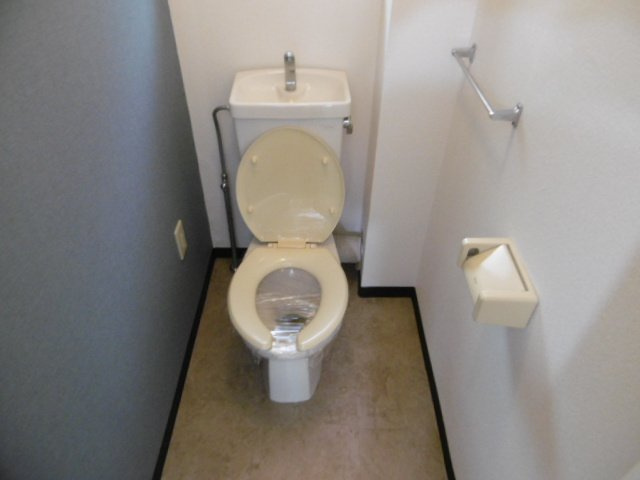 【トイレ】 | チュリス石山 | トイレもきれいです（同物件別室施工例）