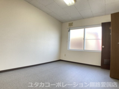 【寝室】 | 【商談中】◆収益物件◆アートライフ西庶路