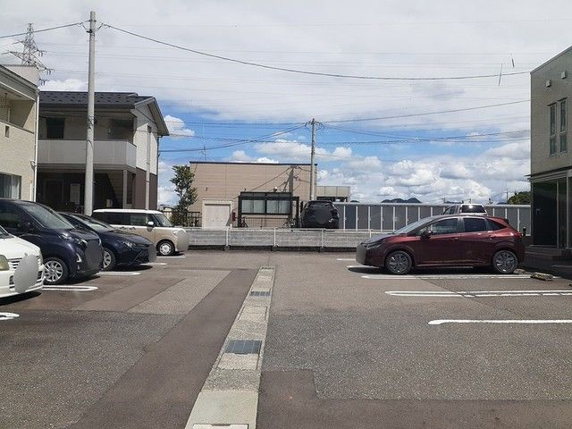 サウス・アヴェニューＢの駐車場