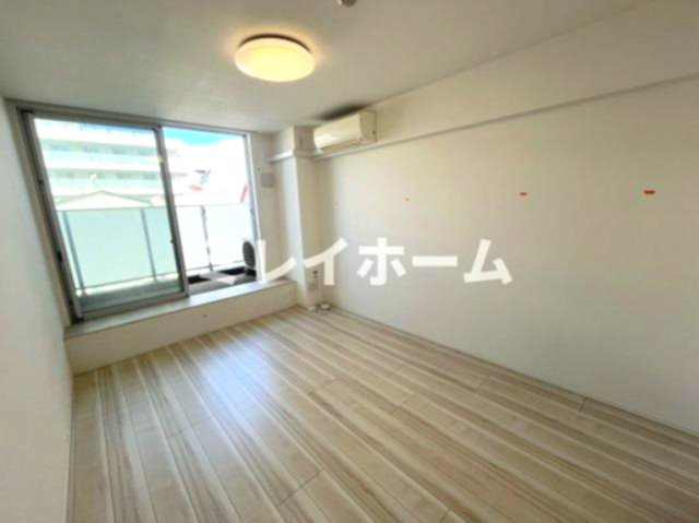 クレヴィスタ大森西の居間・リビング|同建物内、別のお部屋の参考写真になります。