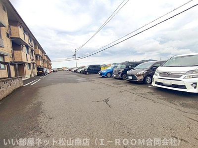 【駐車場】 | ジュネス針田　B棟