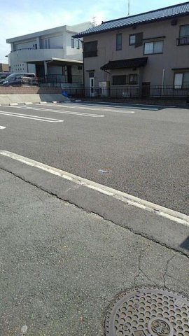 フィオーレＳＫの駐車場|駐車場に車を止められます