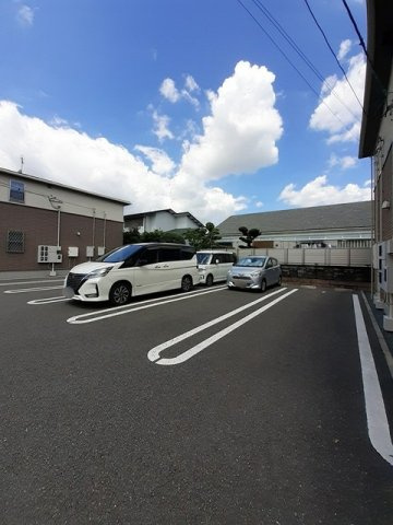 グレイス広崎Ⅰの駐車場|駐車場完備です