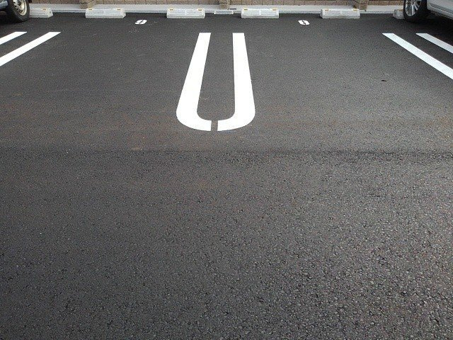 【駐車場】 | クレア・ルース | 駐車場があるので、車を買う予定の方も安心です
