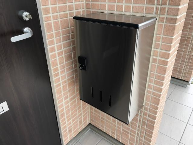 【玄関】 | 仮）羽生市南4丁目スターテラスⅡ（南棟） | 宅配ボックス（イメージ）
