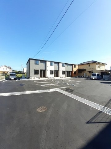 ｃｏｚｙ　ｃｏｕｒｔ　末武中の駐車場