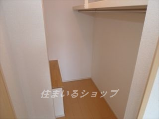 ユニベールＢの収納|ウォークインクローゼット