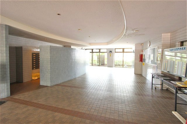 サンシティ貝塚五番館のエントランス|エントランスホール