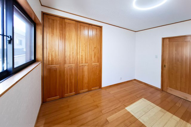 貝塚市東山1丁目の子供部屋|洋室2