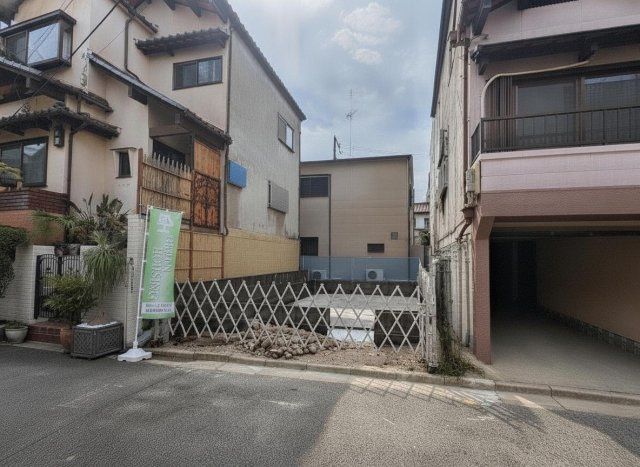 住吉区大領2丁目の前面道路含む現地写真|3階には南側バルコニー付きで陽当たりも期待できます♪
