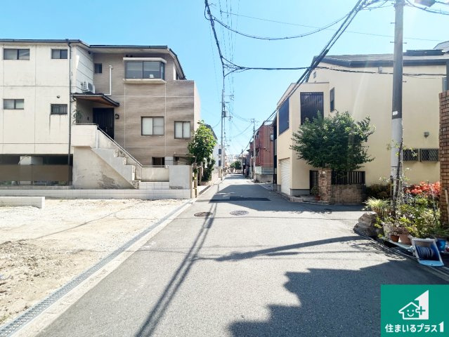 大阪市住吉区墨江　第1期　新築一戸建ての前面道路含む現地写真|周辺は落ち着いた街並みの住宅地！子育てがしやすい住環境です！まだ未完成ですが、現地でしかわからない事もございます。是非一度ご覧ください。