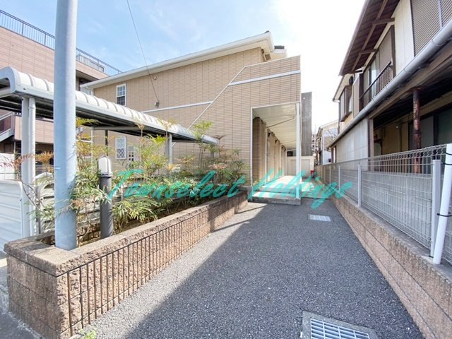 ズィーベン久里浜のエントランス|綺麗に管理されたエントランス