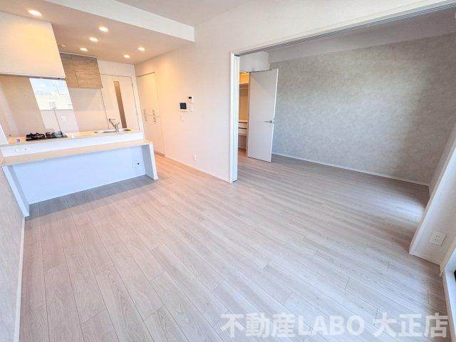 スプランディッド弁天町WESTの居間・リビング