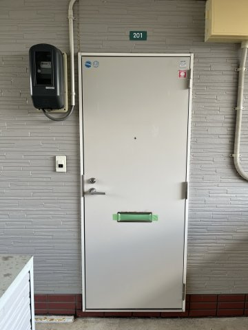 プチハウス遊の玄関