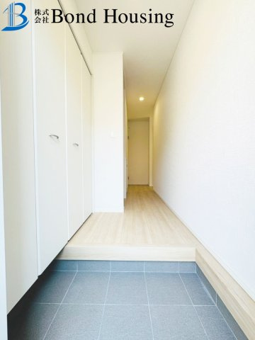 即入居可物件　伊川谷町有瀬第7　5号棟の玄関