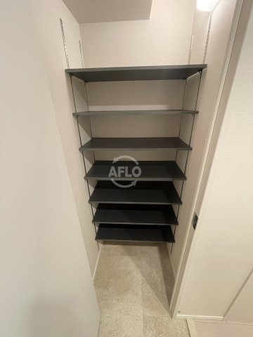 スプランディッド弁天町WEST　八幡屋小学校区の収納|スプランディッド弁天町WEST　シューズインクローゼット