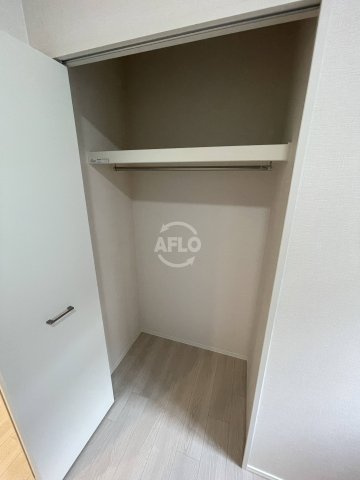スプランディッド弁天町WEST　八幡屋小学校区の収納|スプランディッド弁天町WEST　クローゼット