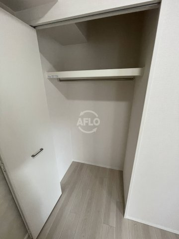 スプランディッド弁天町WEST　八幡屋小学校区の収納|スプランディッド弁天町WEST　クローゼット