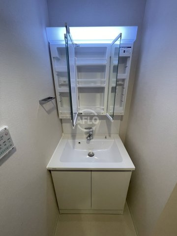 スプランディッド弁天町WEST　八幡屋小学校区の独立洗面台|スプランディッド弁天町WEST　独立洗面台