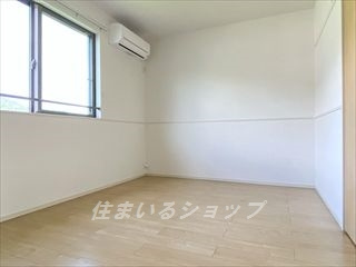 ルタンＳ　Ⅰの寝室|寝室にもエアコン付き