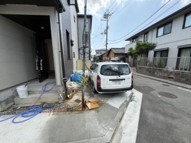 堺東区日置荘西町6丁　B号棟の駐車場