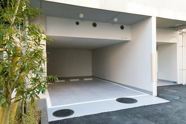 プラウドフラット浅草ディアージュの駐車場