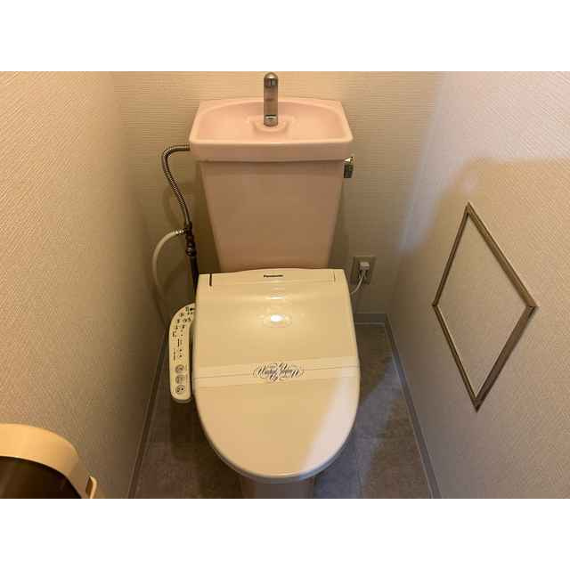 コーポ・マリリのトイレ|ゆったりとした空間のトイレです
