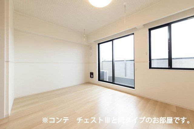 パインズ　グレイス－Ｖの居間・リビング|こちらのリビングで趣味の時間をお楽しみください
