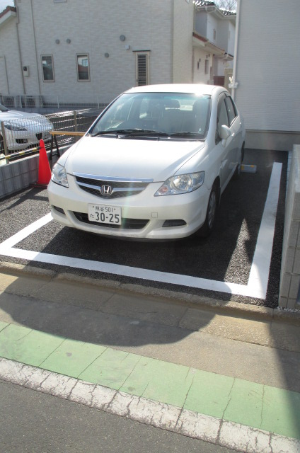 ブレシアの駐車場|駐車場に車を止められます