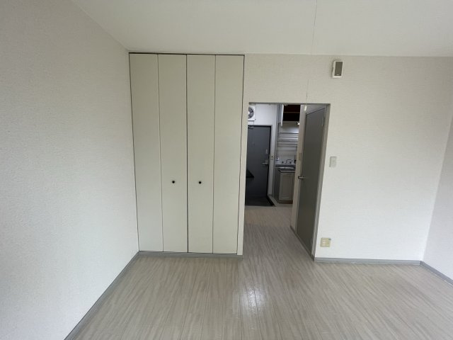 トランクウィルの洋室|イメージとして同建物他部屋を表示しています