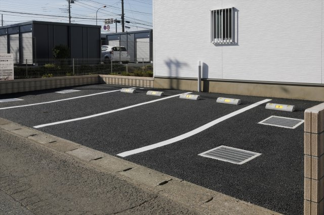 アークツルスの駐車場|駐車場に車を止められます