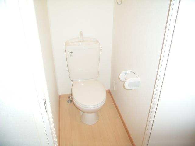 サン　フィールドのトイレ|落ち着いたトイレです