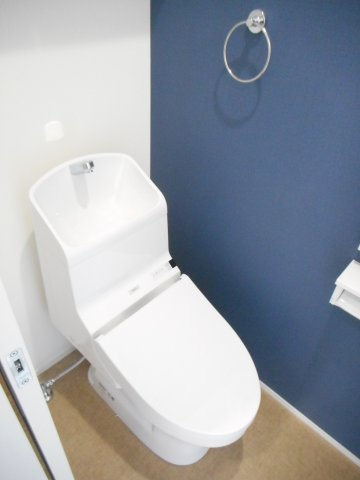 エライアのトイレ|落ち着いた色調のトイレです