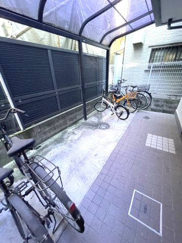 ルミエールMの駐車場