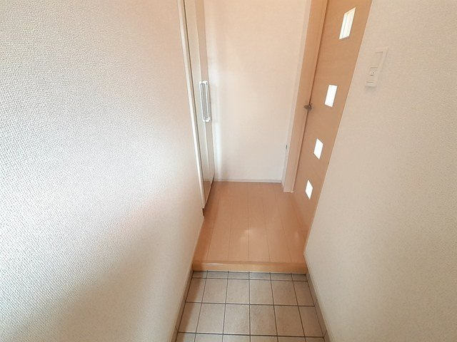ラフレシールⅡの玄関