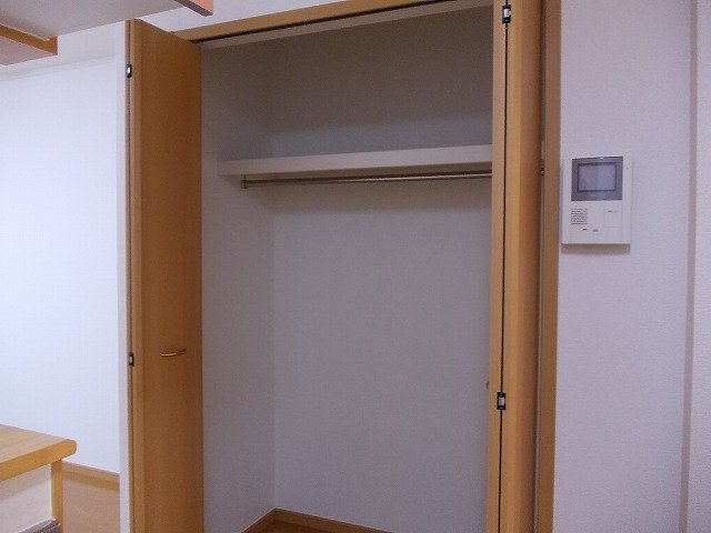 パインズデフィⅡの収納|こまごまとしたものを収納できそうですね