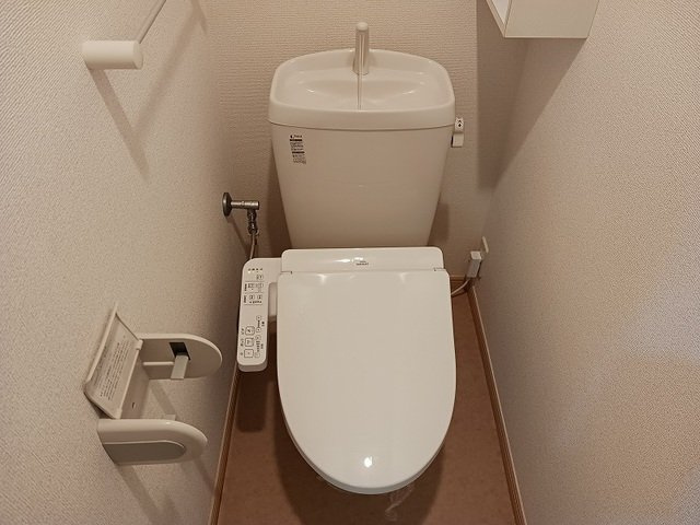 ピノーロ　Ⅱのトイレ|清潔感のあるトイレです