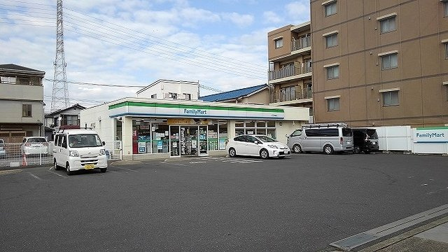 サニー・ブライト　大門の周辺|ファミリーマート　川口戸塚店まで900m
