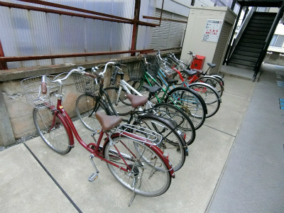 リブリ・アデーレの駐車場|車をお持ちの方に嬉しい駐車場付きの物件です