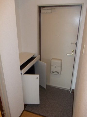 ギプフェル千間台東の玄関|きれいな玄関です